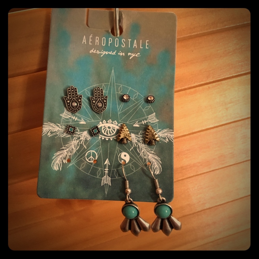 5 pairs of earrings